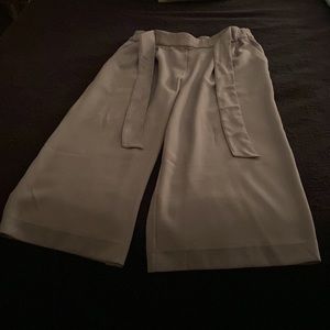 Lululemon size 12  Noir cropped pants